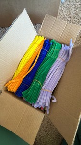 1500 count pipe clearers in 30 different colors