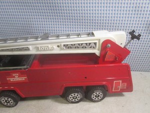 (EC1) Vintage Tonka Pressed Metal City of Blazedale #2 Fire Rescue Ladder Fire Truck 20 Long Not Including the Ladder Overhang