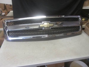 (BR3) OEM Chevrolet Truck Grill Assembly