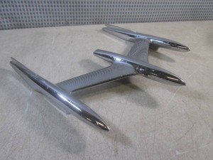 (F-0) Vintage 1955 Oldsmobile Rocket Hood Ornament #566355
