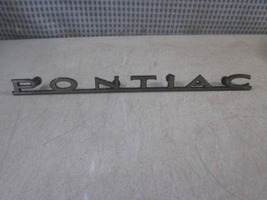 (FS) Vintage 1973-1975 Pontiac Catalina Station Wagon Tailgate Emblem