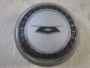 (F-0) 1964-1965 Chevrolet Bel Air Steering Wheel Horn Cap