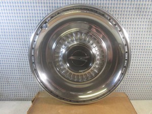 (EW4) Vintage NOS OEM 1968 Buick Skylark 14 Hubcap