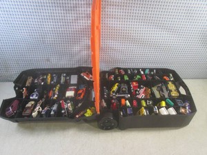 (BS) Vintage Tara Hot Wheels Travel Case Full of Assorted Cars
