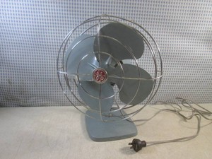 (BS) Vintage General Electric 10 Electric Fan - Powers On  Runs