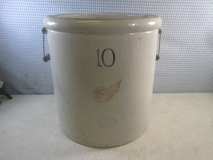 (EC1) Antique 10-Gallon Red Wing Stoneware Crock - 1 Chip  1 Crack See Photos