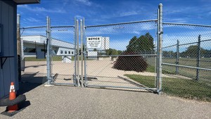CENTURY FENCE CHAIN  LINK FENCING SECTIONS WITH 2 GATES
