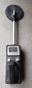 Vintage RadioShack Discriminator Metal Detector  Battery Operated (UNTESTED)
