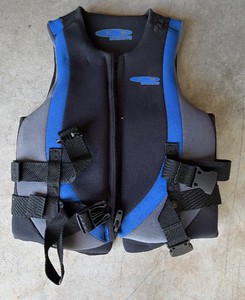 GALYANS lifejacket size small