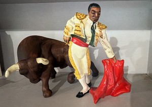 Stunning Vintage Mid-Century Matador & Bull Chalkware Statue - Excellent Condition