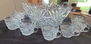 Vintage Anchor Hocking Arlington 18-Piece Punch Bowl Set in Original Box