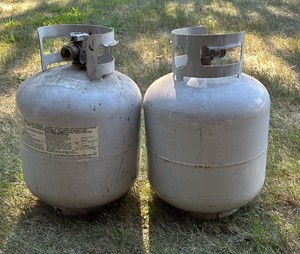 2 propane tanks