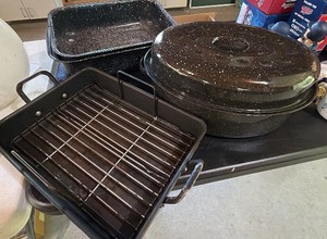 Assorted roasting pans