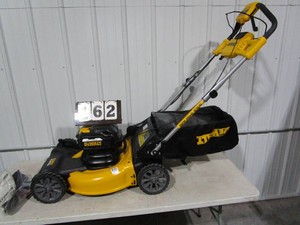 DeWalt Self Drive - Power DriveMower