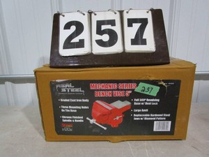 Real Steel Mechanic Series 5 Bench Vise