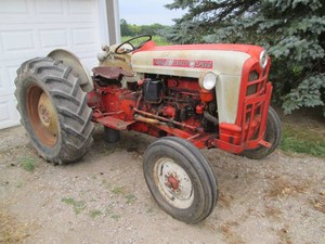 Highly Collectible 1959 Ford 801 Select-O-Speed 2501 original hours, new plugs, wires, muffler and battery. Runs and drives speeds up to 35mph