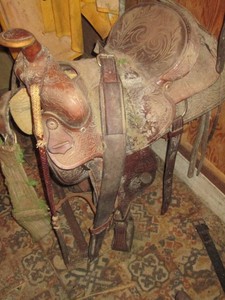 Vintage leather Western style horse saddle