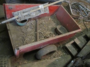 Metal pull-behind yard and garden trailer no tailgate, needs new tires