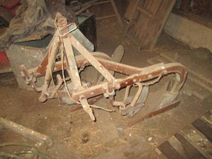 Ford 2-Bottom 14in farm implement plow