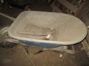 Trallfa large capacity poly bucket wheelbarrow handle needs repair