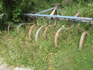Metal farm cultivator implement with 3-point hitch