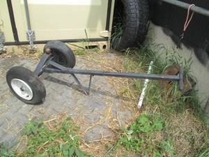 Manually operated boat moving dolly needs tires