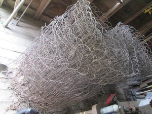 Heavy duty metal wire garden fencing unknown length