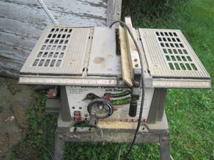 Ace 10in bench table saw with metal stand