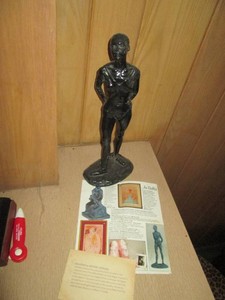 Vintage 14in Au Ballet Ebony hand carved wood statue