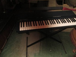 Yamaha YPR-I Portable band keyboard, folding keyboard stand and dust cover