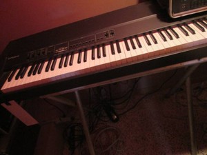 Roland RD-300 88 digital piano with Anvil hardside customized case