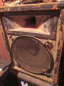 AlTec 15in full range 500w cabinet speaker with horn