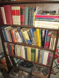 Woodgrain style laminate bookshelf approx 35x9x51in shelf only no content
