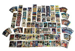 Huge 1980s Baseball Card Star Players Lot Including Puckett, Bonds, Bo Jackson, Roger Clemens, Greg Maddux, Palmeiro, Ripken, and More