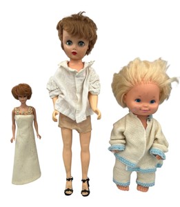 Vintage Doll Lot Including Bubble Cut Midge Barbie Doll  AE 20 Doll  1975 Mattel LUV A Bubble Tender Love 14 Doll