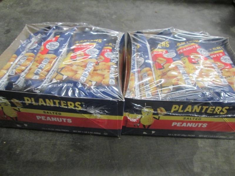 24 1.75 oz Packs of Planters peanuts