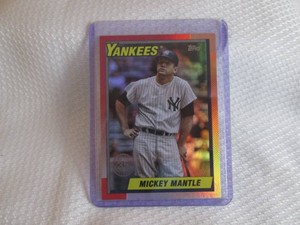 2025 Topps Mickey Mantle Rainbow Fo...