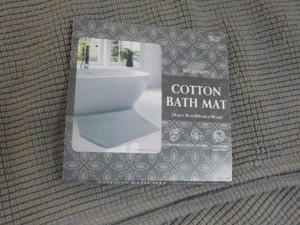 2 Cotton Bath Mats 24 x 36