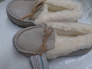 Rock Dove Womens Slippers size 8