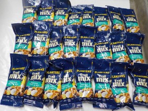 24 Planters 2.0 Bags Trail Mix