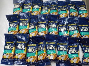 24 Planters 2.0 Bags Trail Mix