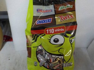 30.63 oz Bag 110 Minis Candy