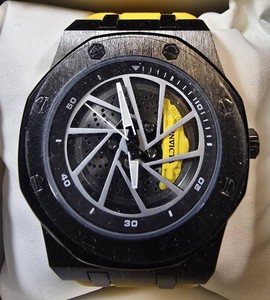 Invicta Mens Black & Yellow Sport Quartz Watch Silicone Strap New Box 30M