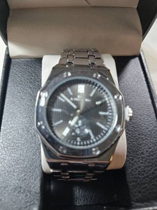 Montres Carlo Mens Silver-Tone Watch  Black Textured Dial  New in Gift Box