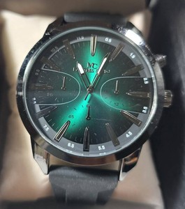 Montres Carlo Mens Black Watch  Emerald Green Sunburst Dial  Black Silicone Strap  New in Gift Box