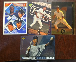 (4) Derek Jeter Baseball Card Lot - Includes Rookies