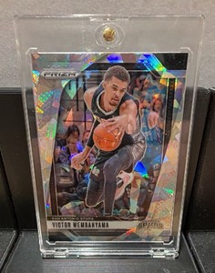 2024 Panini prism cracked ice Victor Wembanyama #172