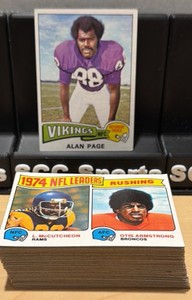 (63) 1975 Topps Football Cards Stars, Vikings and More