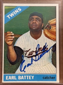 1966 Topps Earl Battey Autograph Minnesota Twins