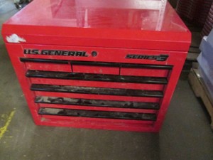 US General series 3 Single Bank 27in tool chest, top is 26.5 x 22inches, keys included